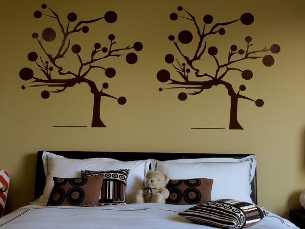 Beige Kids Room with White Linens and Brown Pillows with Applique Wall Art : Designers' Portfolio