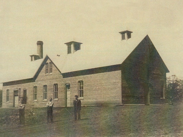 Houzz Tour: A 19th Century Creamery Houses a Family of Five