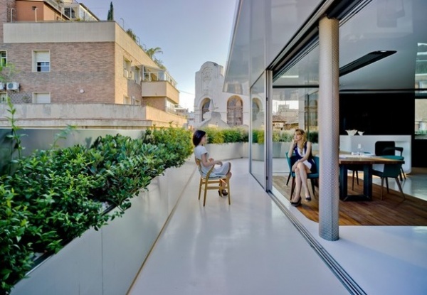 Contemporary Deck by Clavel Arquitectos