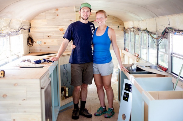 Adventure Seekers Hit the Road in a Cozy Schoolbus Home