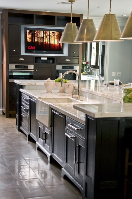 Traditional Kitchen by Reaume Construction & Design