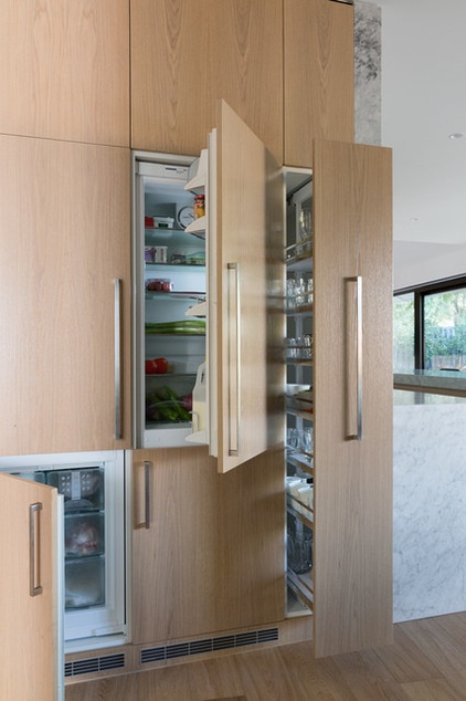 Modern Kitchen by STUDIOMINT