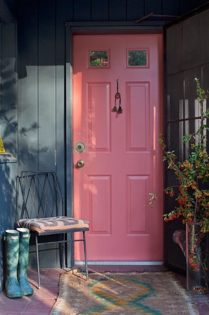Shabby chic Entry Pink Door