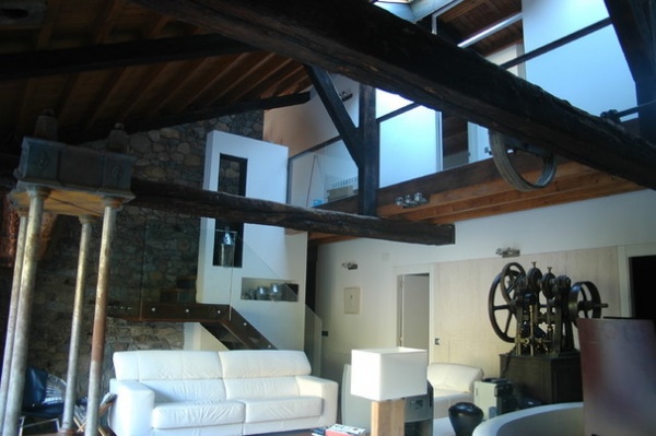 Contemporary Living Room by Huidobro-Martin arquitectos