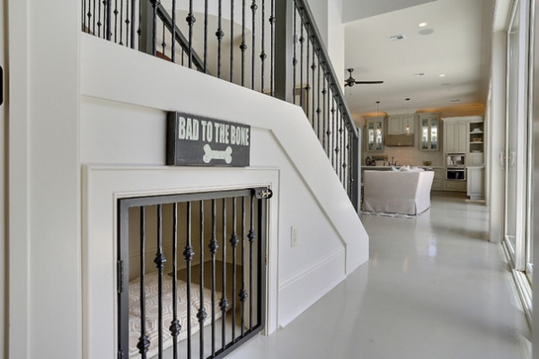 Contemporary Hall by Maison de Reve Builders LLC