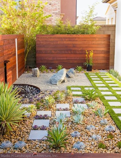 Contemporary Landscape by Studio H Landscape Architecture