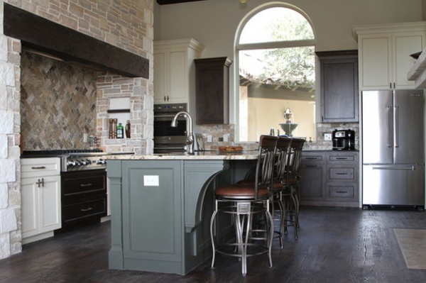 Traditional Kitchen by Unico Design Cabinetry, LLC