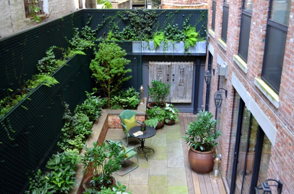 Transitional Patio by Jeffrey Erb Landscape Design