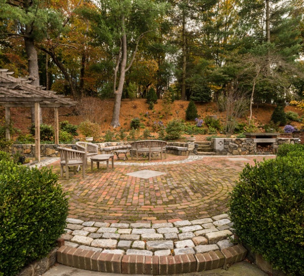 Traditional Patio by Archer & Buchanan Architecture, Ltd.