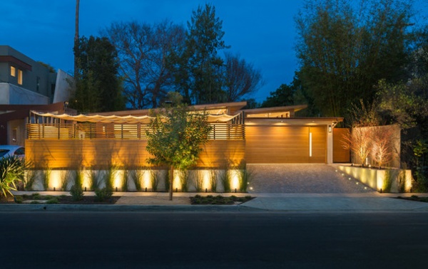 Contemporary Exterior by Kurt Krueger Architect