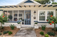 Houzz Tour: Would-Be House Flipper Falls Hard for a Florida Bungalow