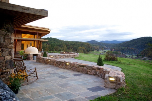 Rustic Patio by Kaplan Thompson Architects