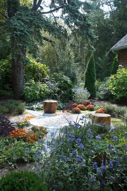 Eclectic Landscape by Jack deLashmet and Associates