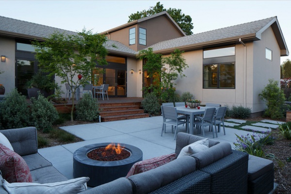 Contemporary Patio by Amy A. Alper, Architect