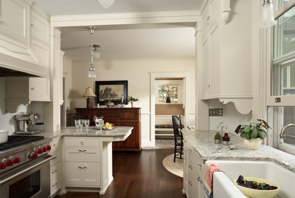 Traditional Kitchen by David Heide Design Studio