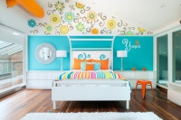 Room of the Day: Wall Flowers Dance in a Girl’s Bedroom