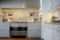 How to Choose a Backsplash for Your Granite Counters