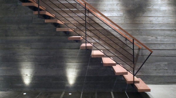 Modern Staircase by Feldman Architecture, Inc.