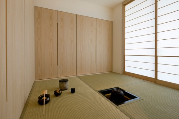 Japanese Family Room by SEKI DESIGN STUDIO