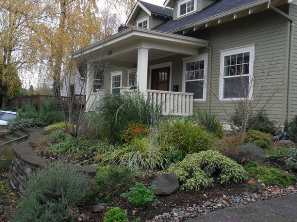 Craftsman Landscape by Plan-it Earth Design