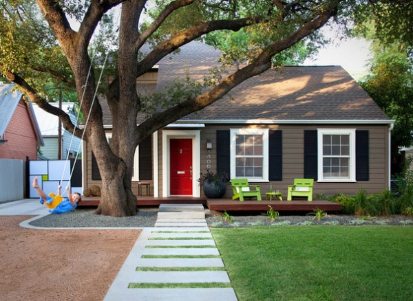 Modern Porch by austin outdoor design