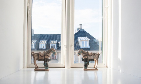 Scandinavian Living Room by Le Michelle Nguyen