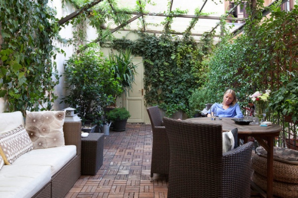 Traditional Sunroom by Matteo Cirenei