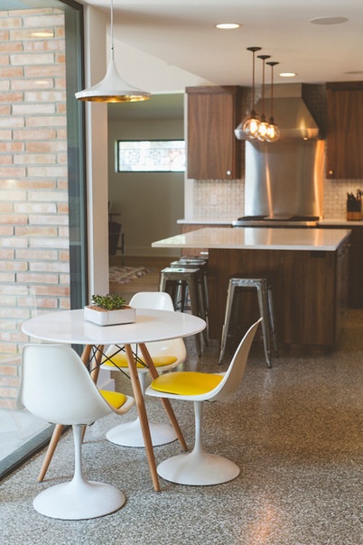 Midcentury Dining Room by Heather Banks