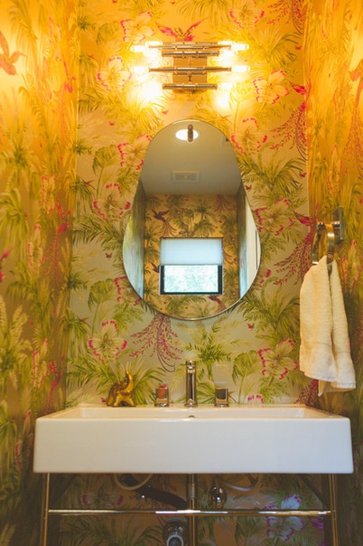 Midcentury Bathroom by Heather Banks