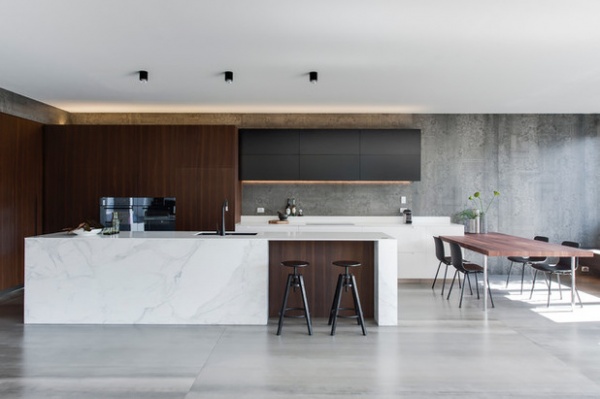 Modern Kitchen by MINOSA