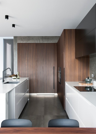 Modern Kitchen by MINOSA