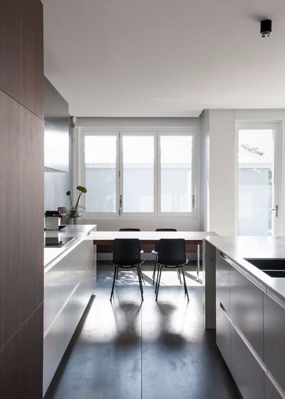 Modern Kitchen by MINOSA