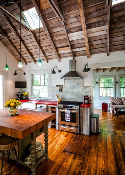 Kitchen of the Week: Rustic Space Opens to Herb and Vegetable Gardens