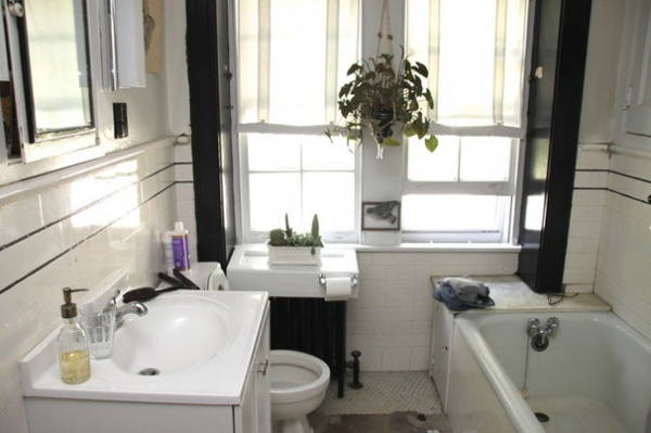 A Stunningly Simple Master Bathroom Full of Storage and Function