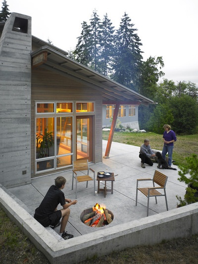 Contemporary Patio by Goforth Gill Architects