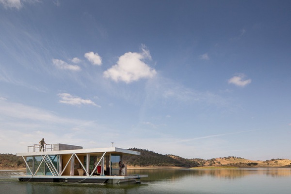 Embrace a Life on the Water With a Prefabricated Floating Home