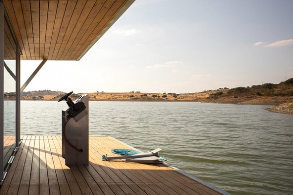 Embrace a Life on the Water With a Prefabricated Floating Home