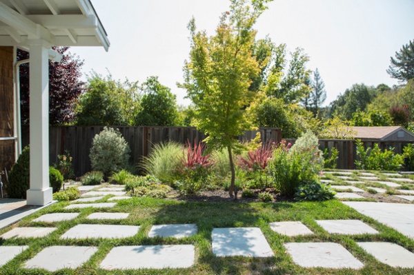 My Houzz: A Family Backyard for Dining, Relaxing, Swimming and Playing